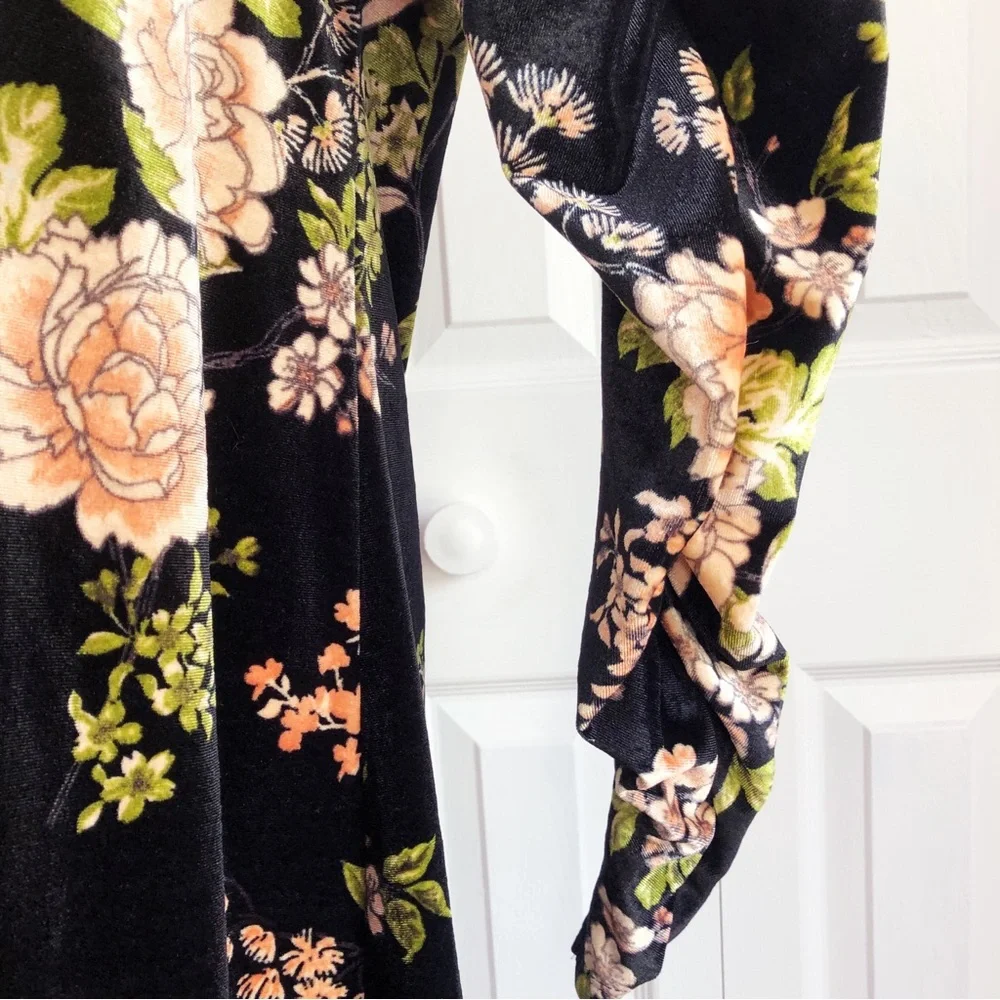 Capsule Black Multi Floral Velvet Ruched Long Sleeve Shift Dress 16 - Picture 7 of 16